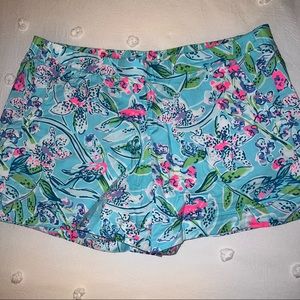 Lilly Pulitzer Ocean View Shorts - Size M
